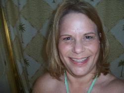 Amy Higgins Photo 19