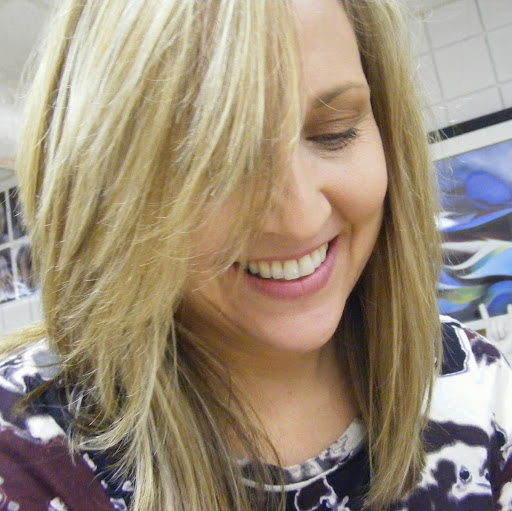 Laurie Myers Photo 19