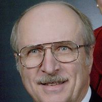 Richard Lawler Photo 12