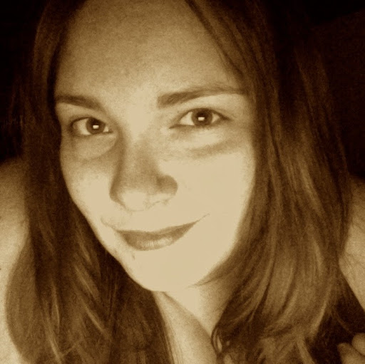 Elizabeth Sparks Photo 32