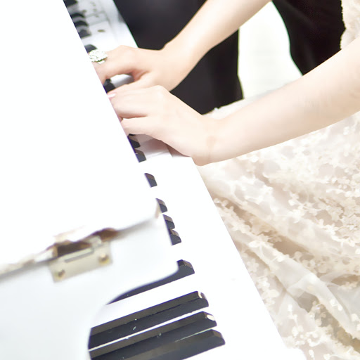 Liya Wang Photo 16