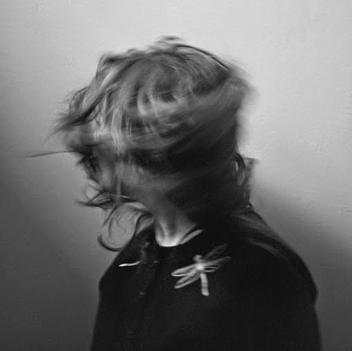 Simone Bennett Photo 13