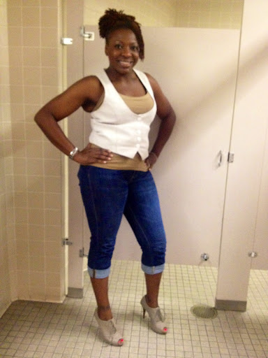 Claudia Wright Photo 35