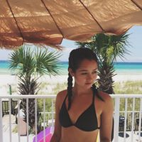 Hannah Nicholson Photo 35