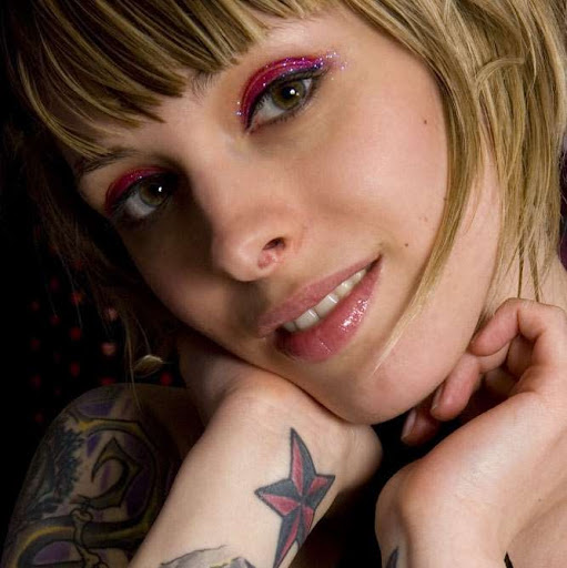 Melanie Carroll Photo 23
