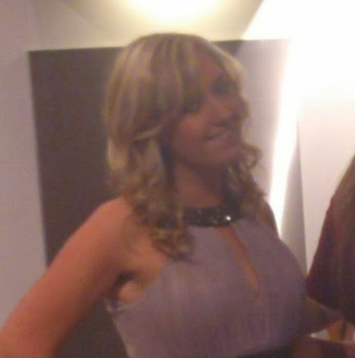 Victoria Sloan Photo 17