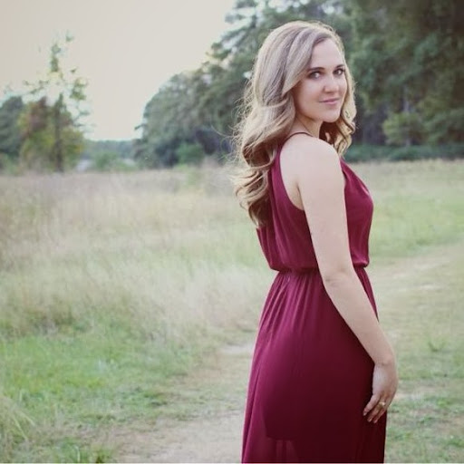 Samantha Robinson Photo 12