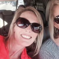 Julie Leach Photo 16