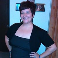 Kristin Leach Photo 6