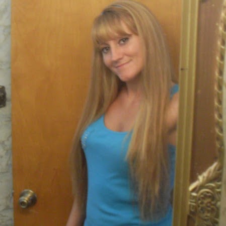 Candice Fox Photo 33