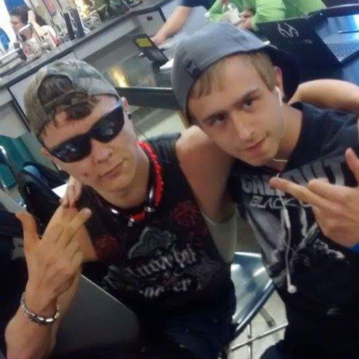 Jamie Holland Photo 40