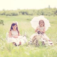 Danielle Robertson Photo 10