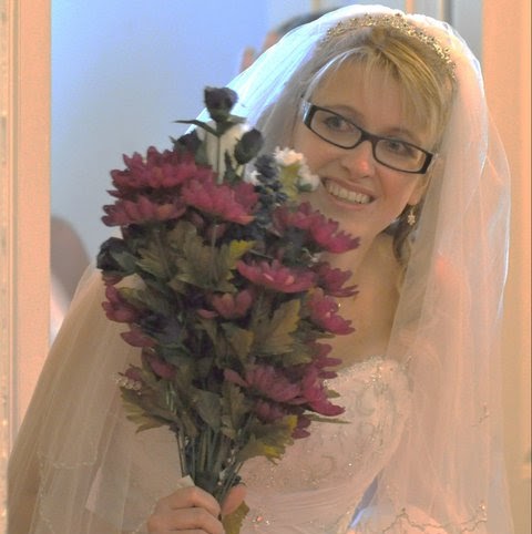 Christine Allen Photo 30