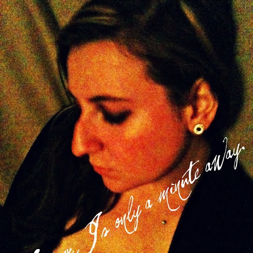 Katie Field Photo 16