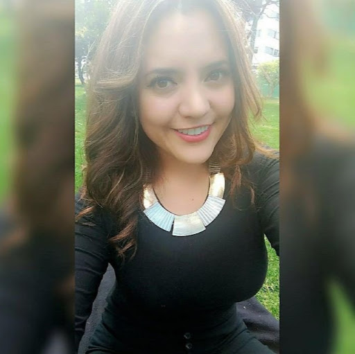 Angela Pineda Photo 24