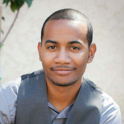 Derrick Morris Photo 27
