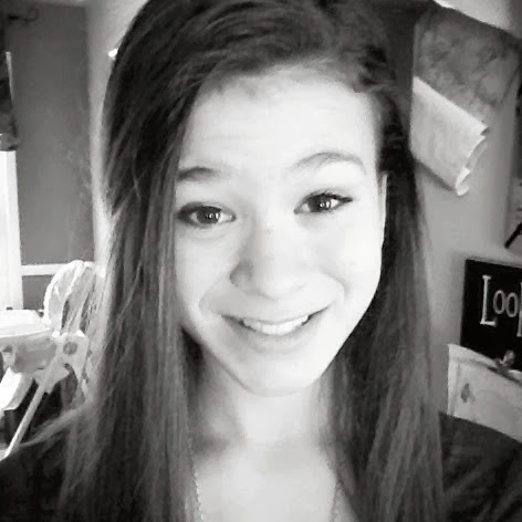 Alyssa Stanley Photo 5