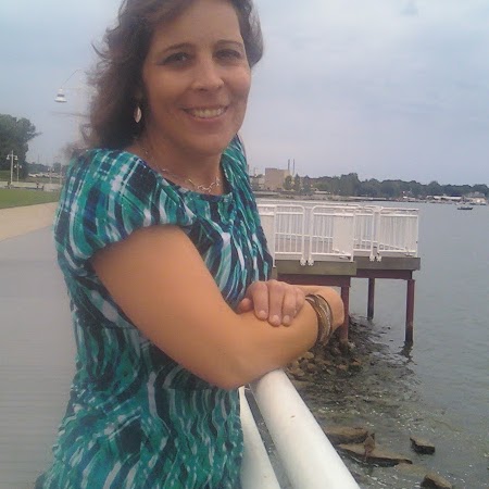 Jeanne Gonzalez Photo 8