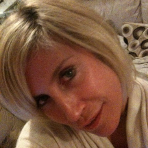 Jacqueline Lowe Photo 33