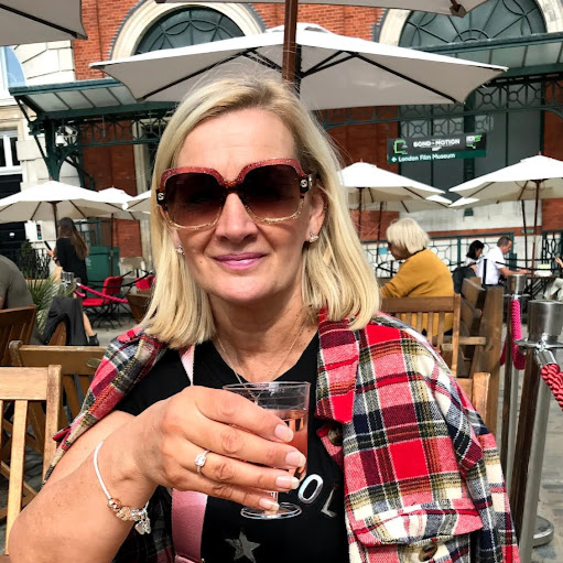 Sharon Dixon Photo 22