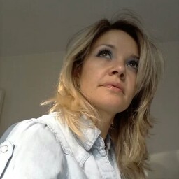 Stephanie Caron Photo 14