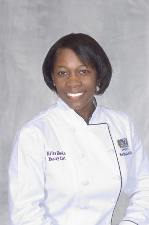 Erika Moore Photo 27