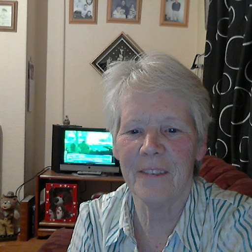Eileen Evans Photo 14