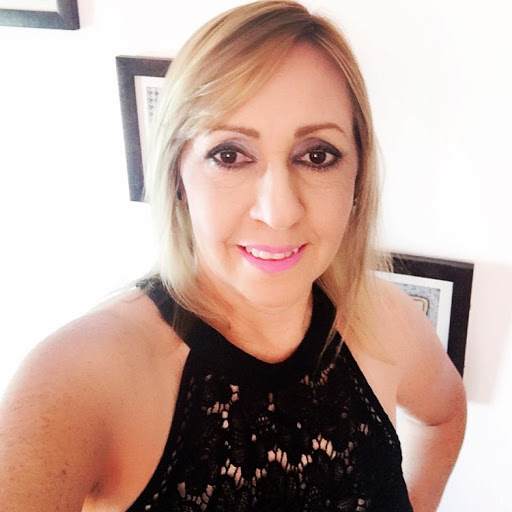 Diane Hernandez Photo 15