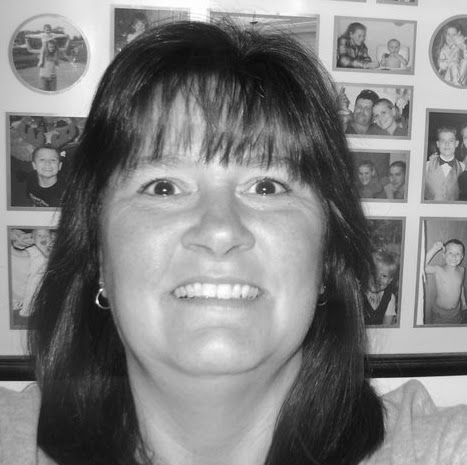 Laurie Welch Photo 16