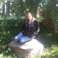 Julia Dixson Photo 4