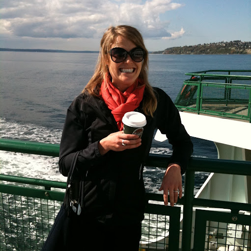 Rachel Collins Photo 18