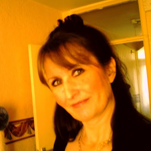 Julie Biddle Photo 22