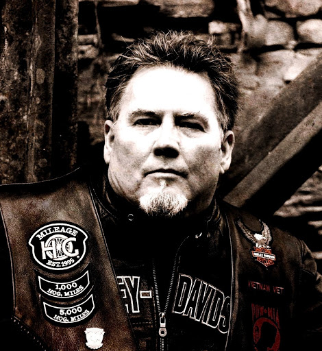 Stephen Michael Photo 35