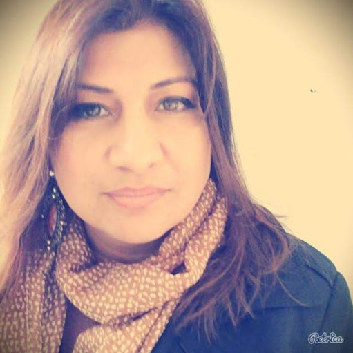 Elizabeth Valdivia Photo 7