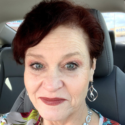 Traci Hayes Photo 12