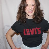 Emily Matthews Photo 23