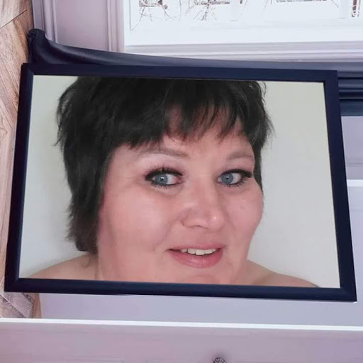 Julie Sandlin Photo 4