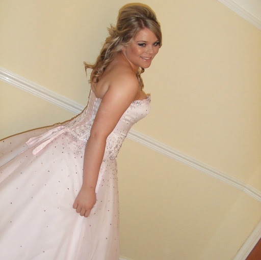 Eloise Rose Photo 2
