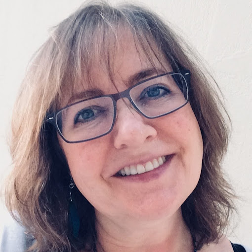 Julia Jenkins Photo 41