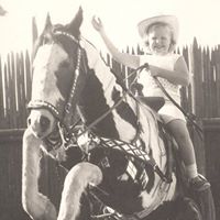 Jane Nicholson Photo 8