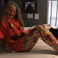 Jennifer Sanderson Photo 23