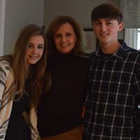 Linda Curran Photo 17