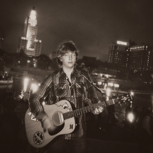 Daniel Fine Photo 14