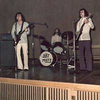 Edward Groves Photo 12