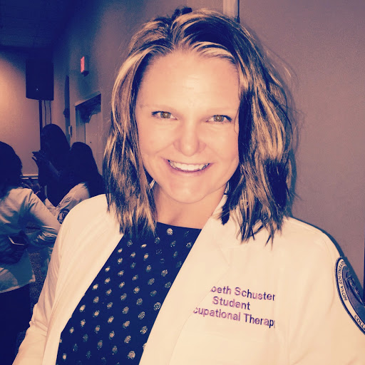 Elizabeth Schuster Photo 20
