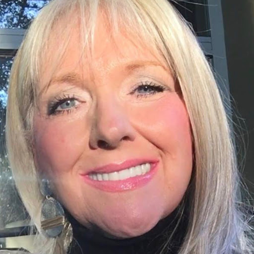 Bobbie Clark Photo 35