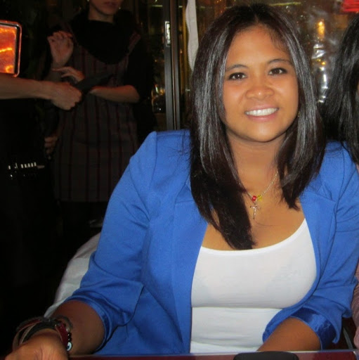 Julie Fuentes Photo 14