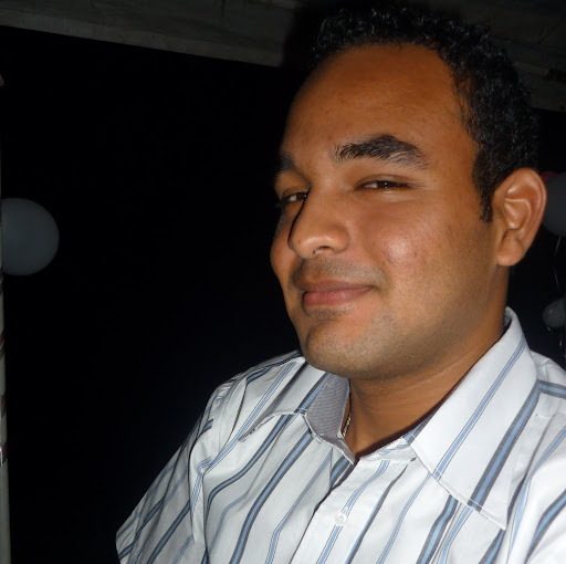 Luis Burgos Photo 14