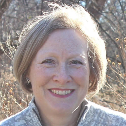 Elizabeth Mckenna Photo 15