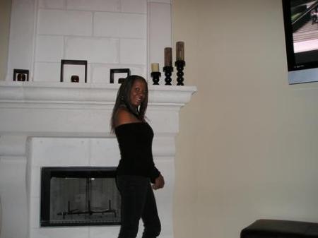 Clara Richardson Photo 21